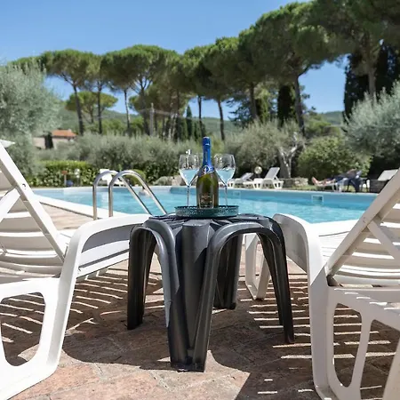 Guesthost - Dolce Far Niente With Pool & Parking Apartamento