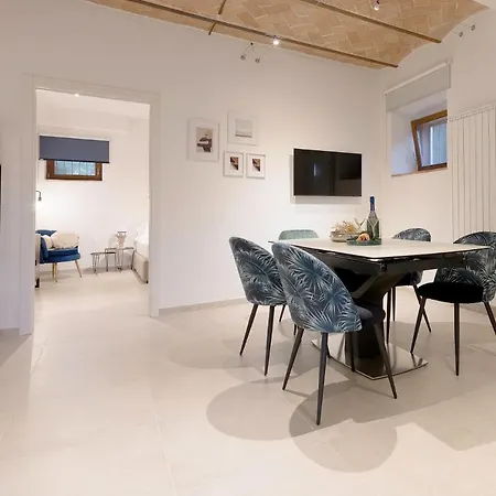 Guesthost - Dolce Far Niente With Pool & Parking