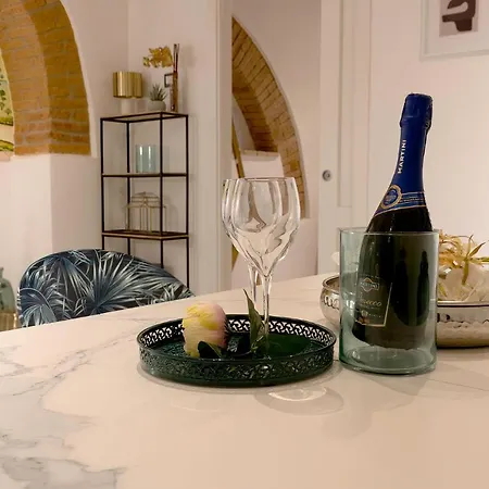 Guesthost - Dolce Far Niente With Pool & Parking