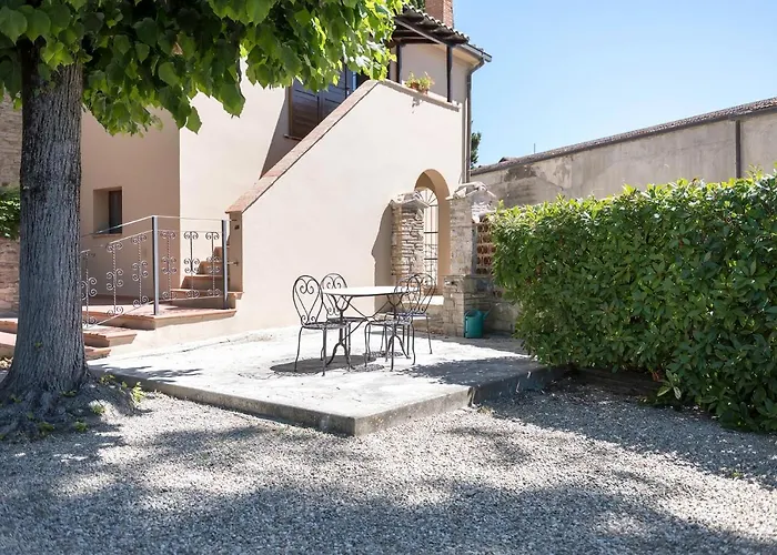 アパート Guesthost - Dolce Far Niente With Pool & Parking パッシニャーノ・スル・トラジメーノ