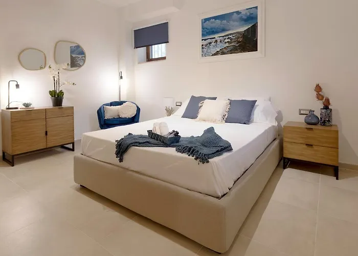 Guesthost - Dolce Far Niente With Pool & Parking *