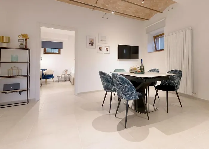 Guesthost - Dolce Far Niente With Pool & Parking