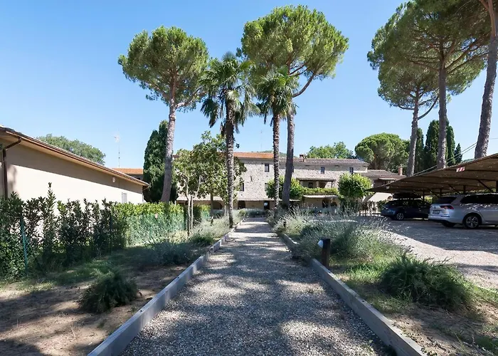 Guesthost - Dolce Far Niente With Pool & Parking アパート