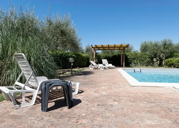 Guesthost - Dolce Far Niente With Pool & Parking アパート *