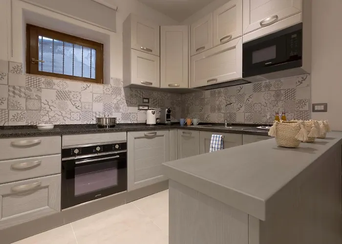 Guesthost - Dolce Far Niente With Pool & Parking * パッシニャーノ・スル・トラジメーノ